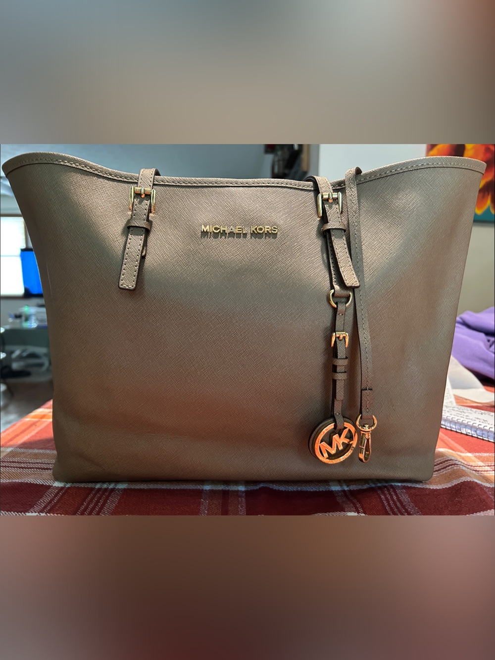 Michael Kors Quinn Shoulder Bag in Taupe with Gold Hardware